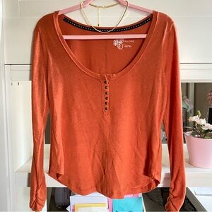 Anthropologie Pilcro Women’s Scoop Neck Long Sleeve Orange Cinched Button Shirt